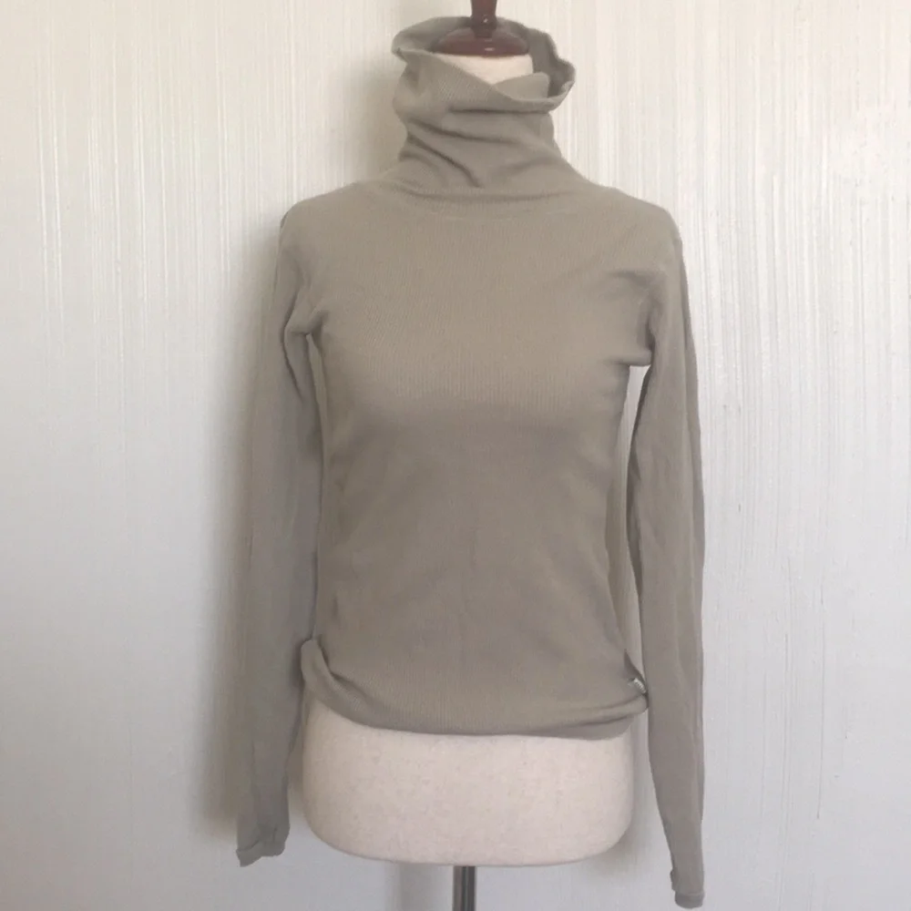 NWOT Nui Franco cotton kids turtleneck top shirt Sage green PJ Outerwear 12 M L